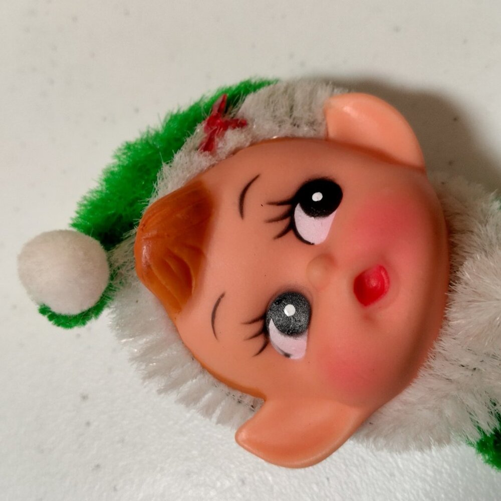 Vintage Handmade Pixie Elf Fridge Magnet Rubber Face Green Decor Kitschy - Picture 13 of 14